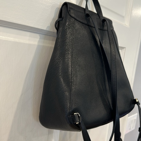 Kate Spade ♠️ Bagpack with flap - Picture 8 of 12